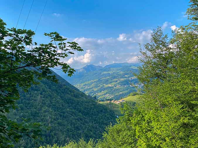 veduta dalla strada verso Sussia