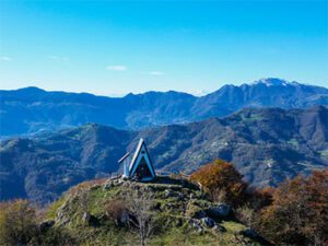 Cappella sul Pizzo Cerro