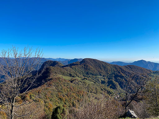 Vista dal Pizzo Cerro verso lo Zucco